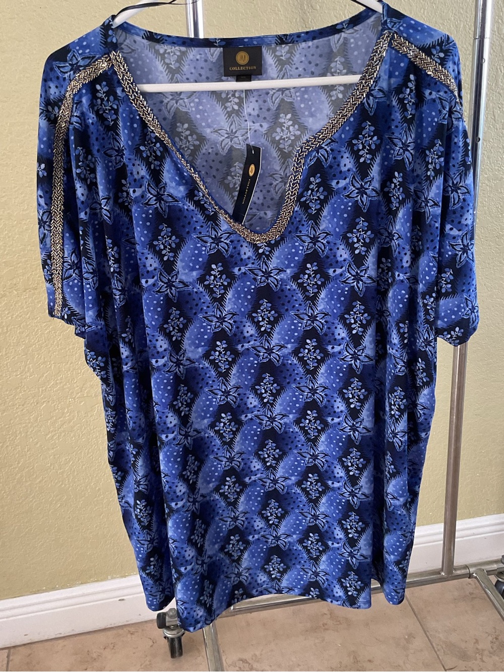 JM Collection Blue Floral Print V-Neck Short Sleeve Top with Gold Trim